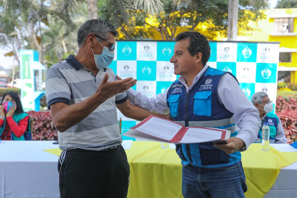 Municipalidad de Lima entrega 300 títulos de propiedad en Cieneguilla