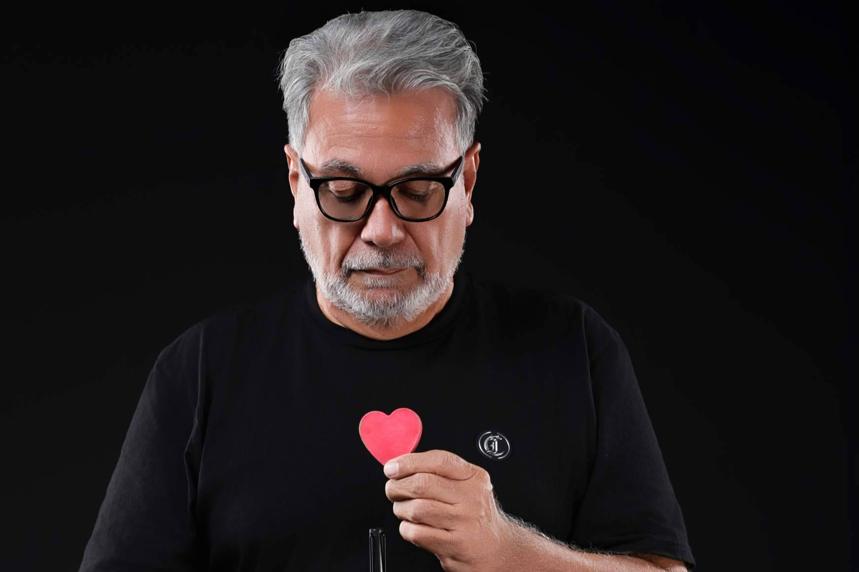 Germán A. DeLaRosa propone una mirada valiente sobre el duelo y la finitud en su nuevo libro